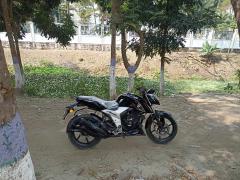 Apache RTR 160 4V with ABS